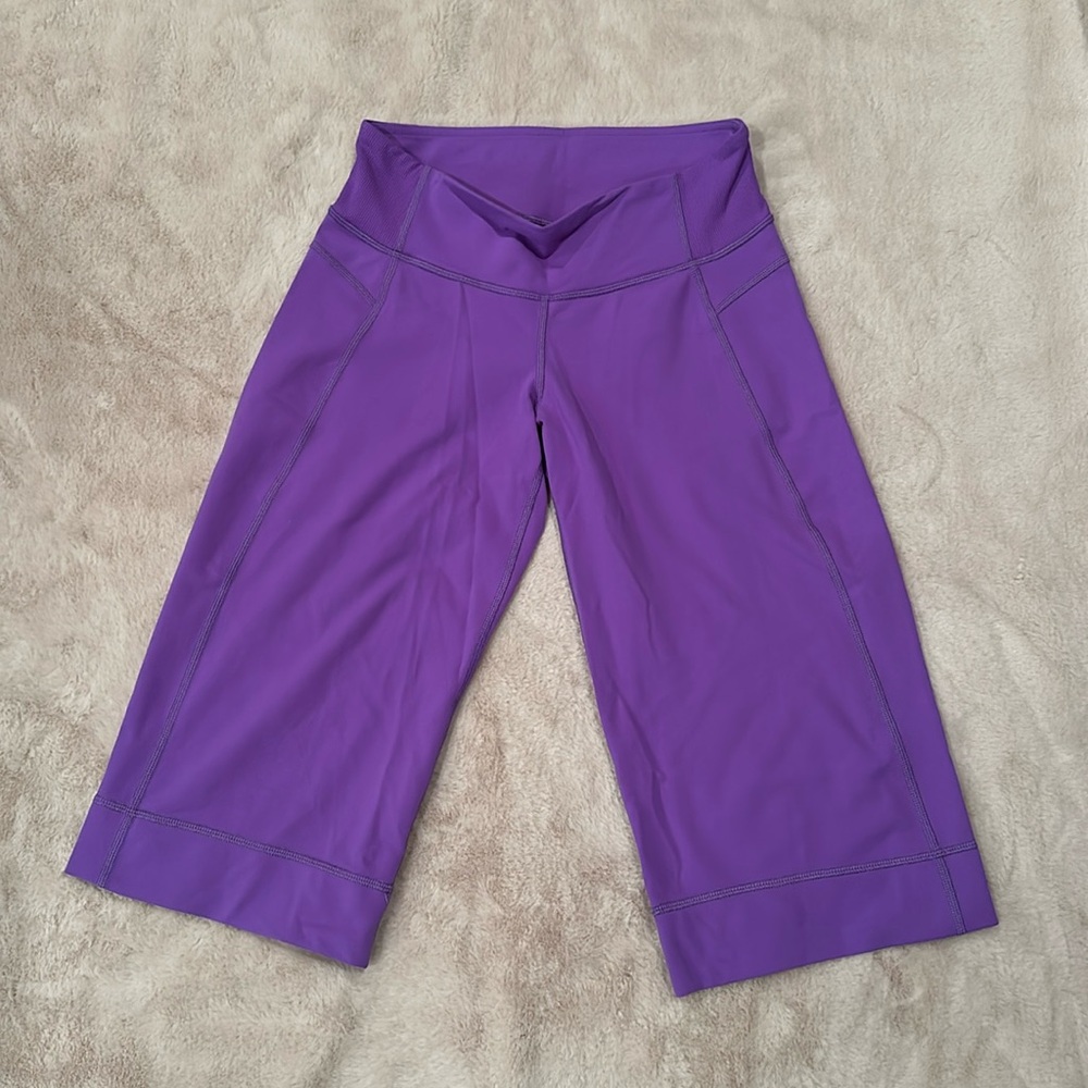 lululemon wide leg short - purple